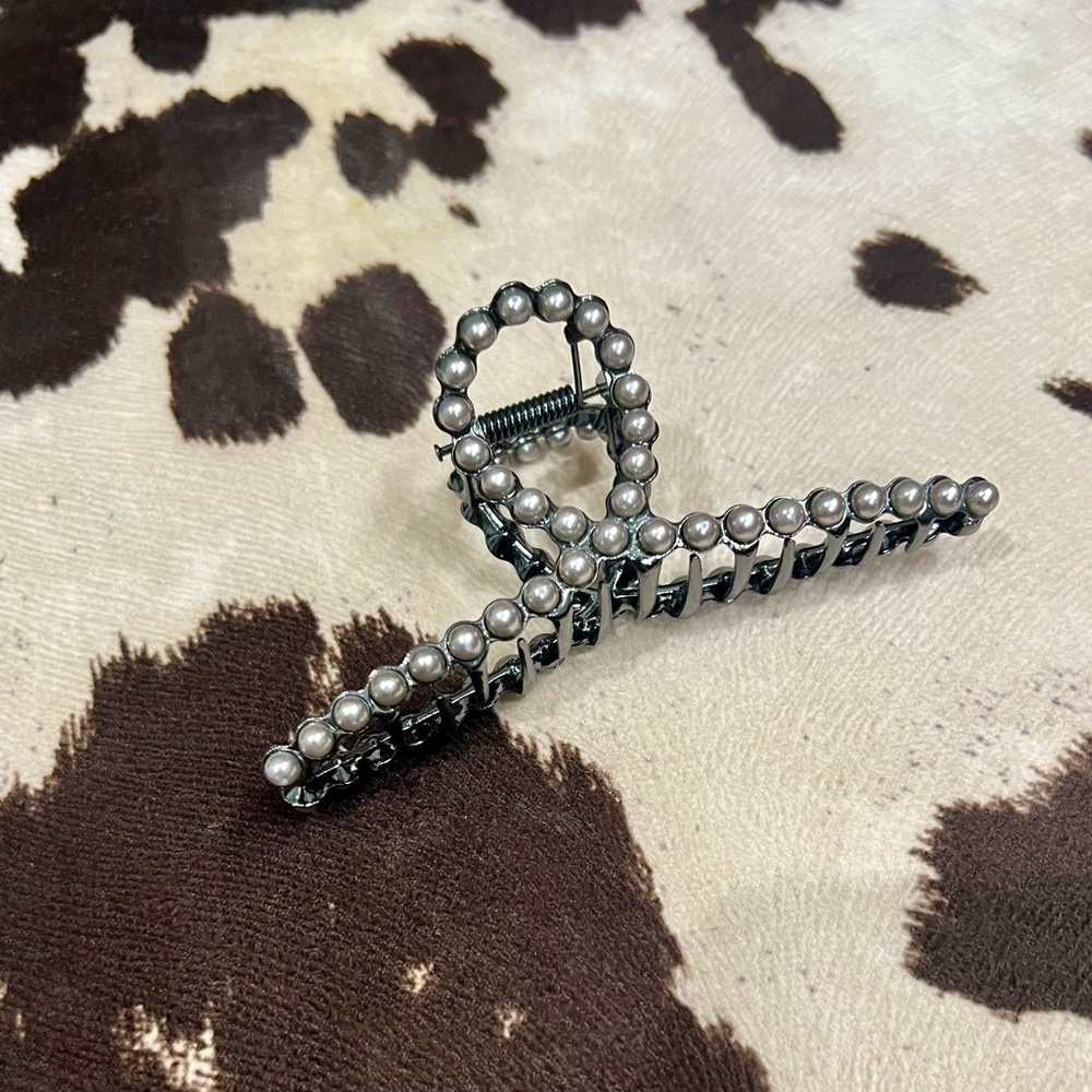 Silver Pearl Hair Clip